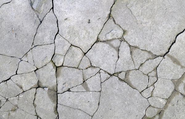 Cost of Concrete Crack Repair in Des Moines