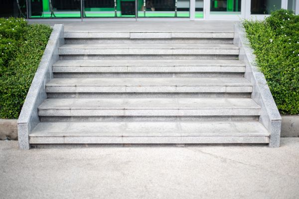 Cost of Concrete Steps Repair in Des Moines