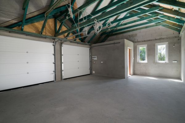 Garage Floor Concrete Repair in Des Moines