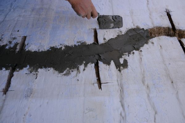 Concrete Fissure Repair in Des Moines