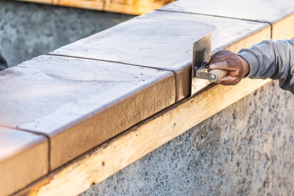 Cost of Concrete Coping Repair in Des Moines
